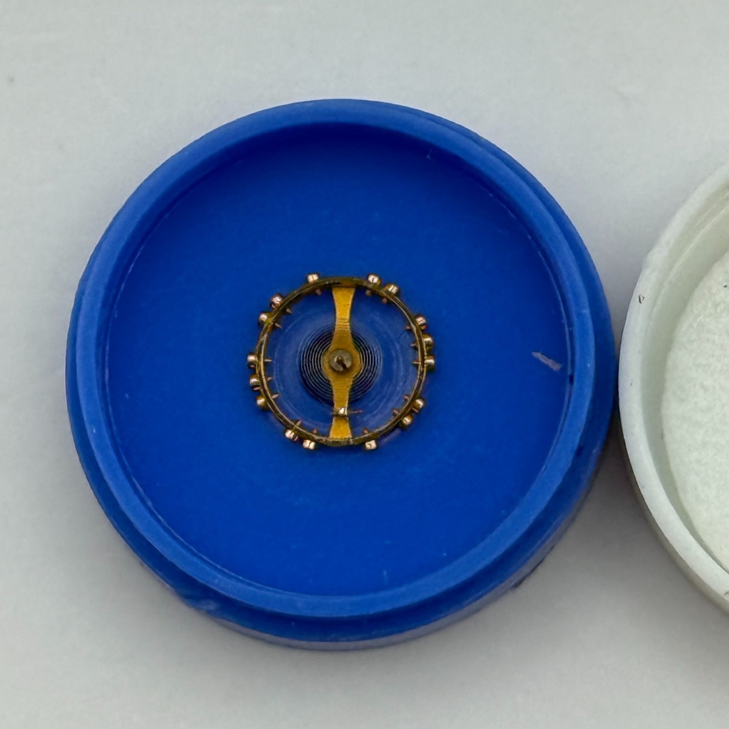 Omega 11.5 R Balance Wheel Complete And Spring 530 Watch Movement Parts NOS 