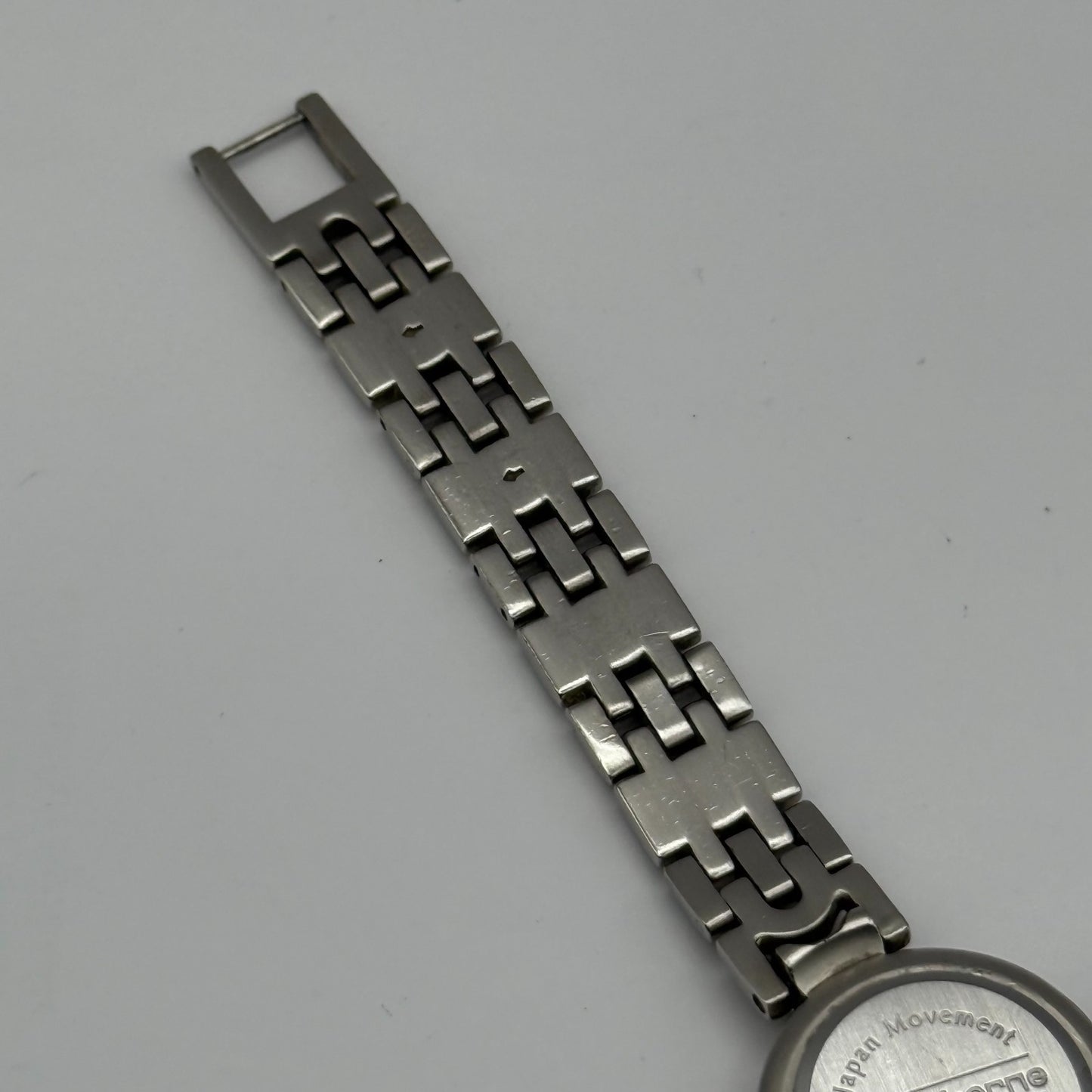 Liz Claiborne Ladies Quartz Watch Silver Tone Bracelet Japan Working 26mm
