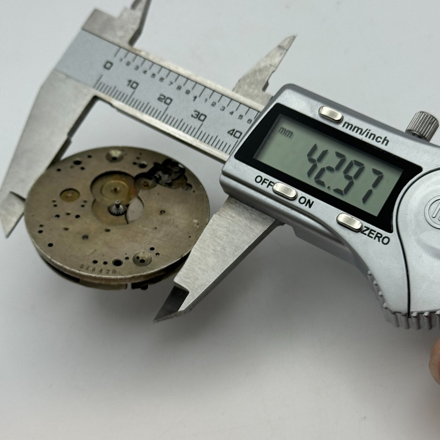 42.9mm Unidentified Swiss 15 Jewels Vintage Pocket Watch Movement PARTS SPARES