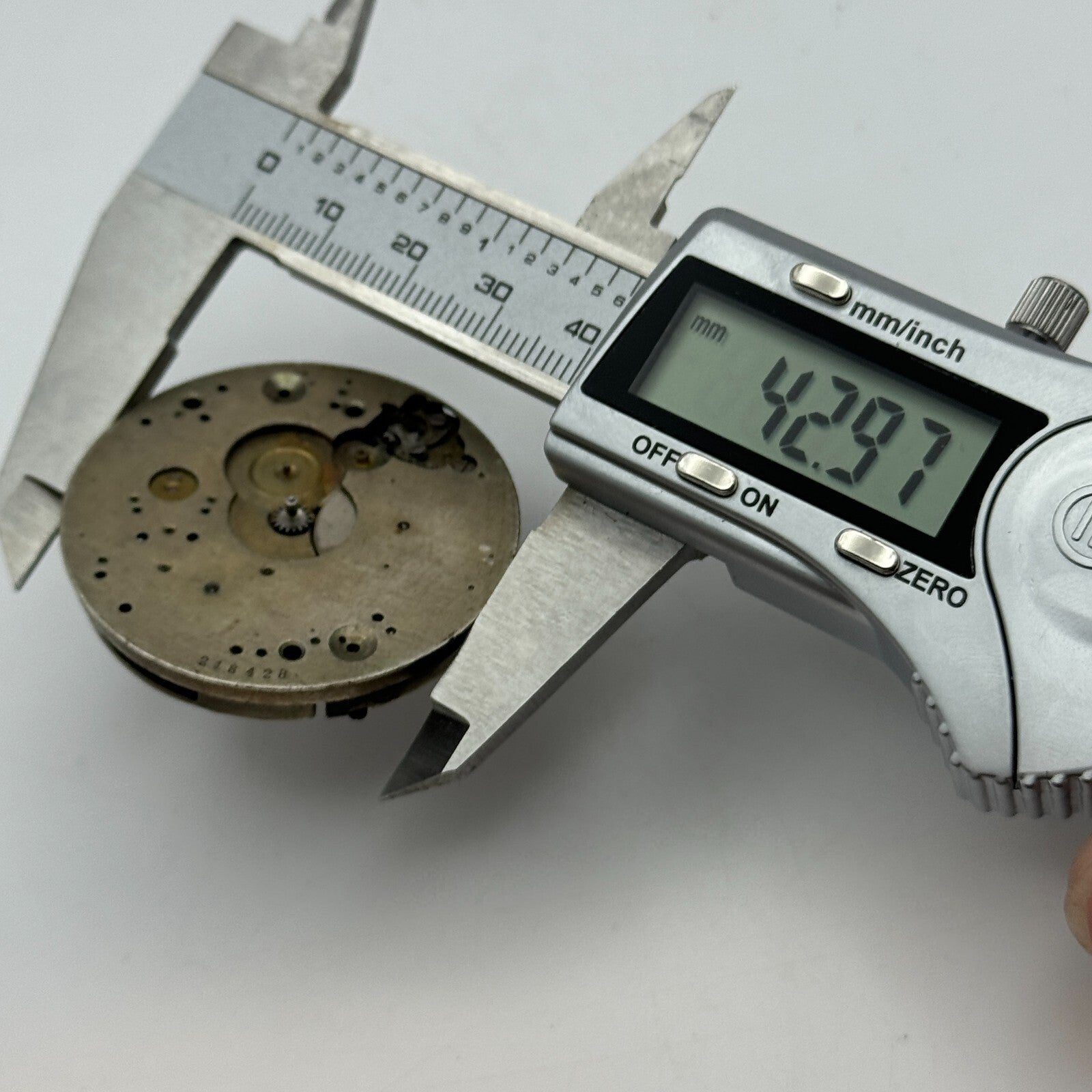 42.9mm Unidentified Swiss 15 Jewels Vintage Pocket Watch Movement PARTS SPARES