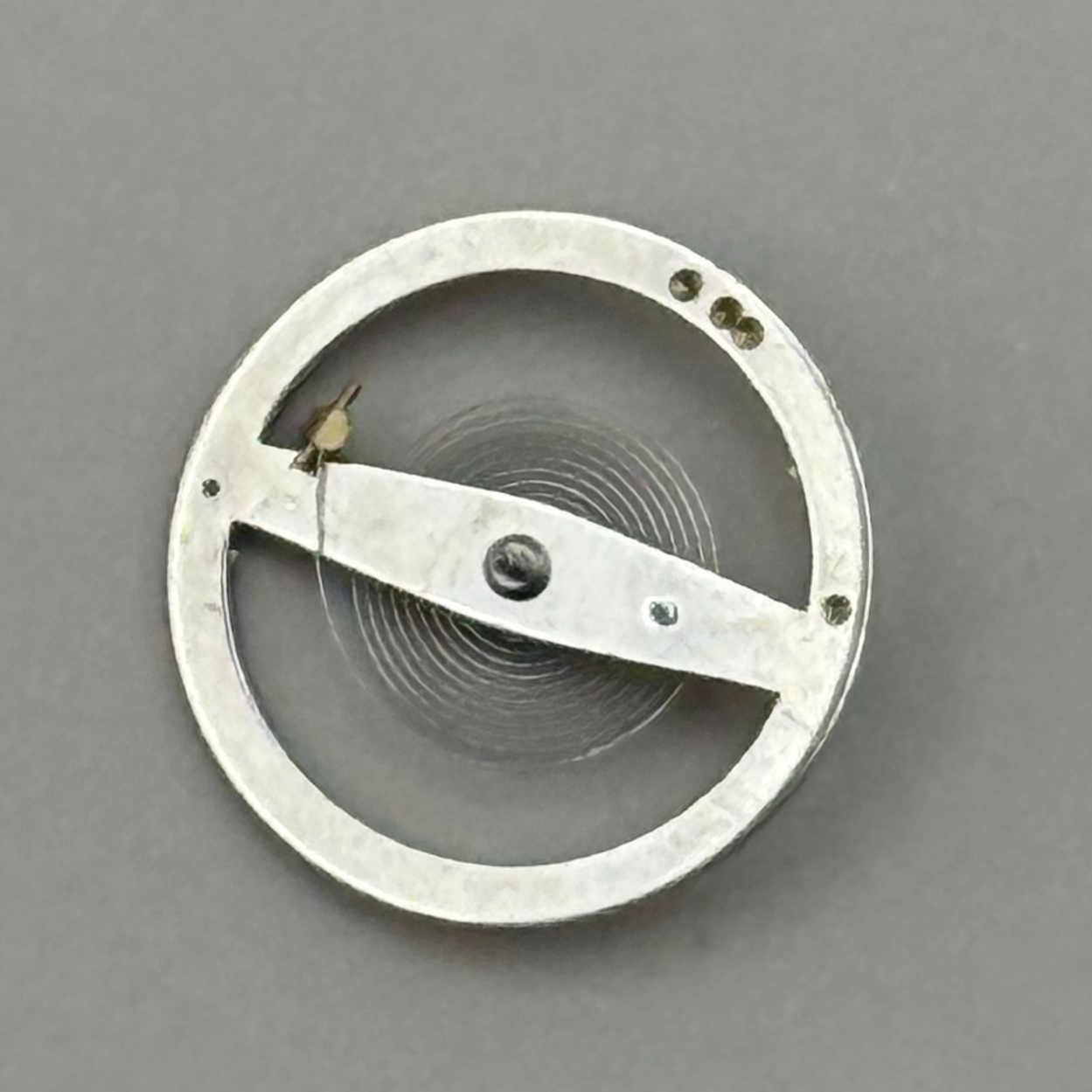 RL 7073 Balance Wheel Complete And Spring  Renata Watch Movement Parts NOS 