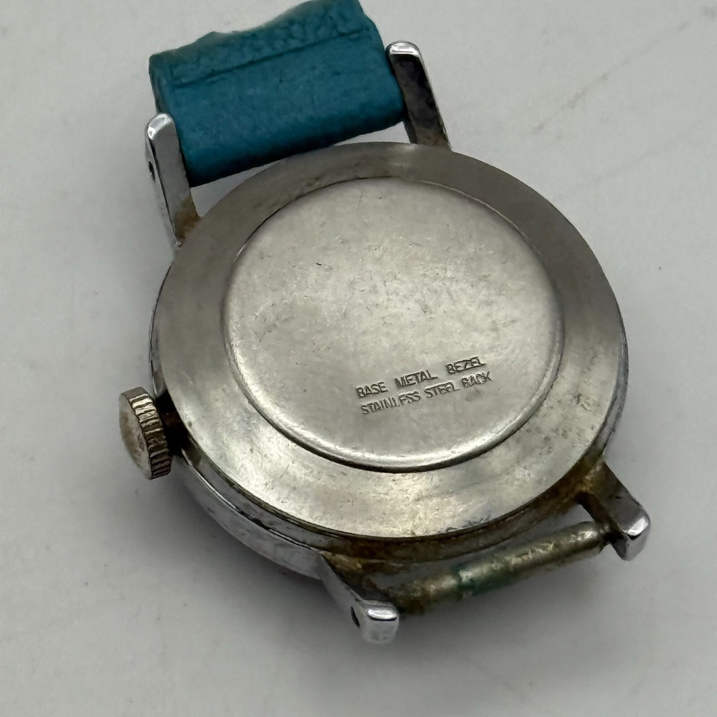 25mm Vintage Blue Timex Snoopy 1958 United Feature Syndicate INC Watch FOR PARTS