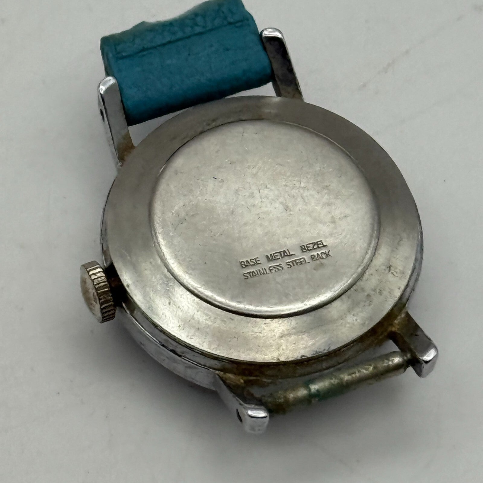 25mm Vintage Blue Timex Snoopy 1958 United Feature Syndicate INC Watch FOR PARTS