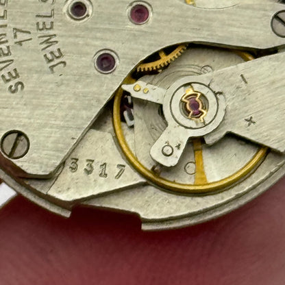 26.9mm Unidentified 3317 Manual Wind 17 Jewels Watch Movement Vintage PARTS