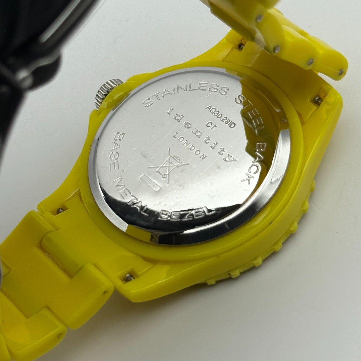 Identity London Unisex Kids Yellow Quartz Watch Bracelet Working 42mm