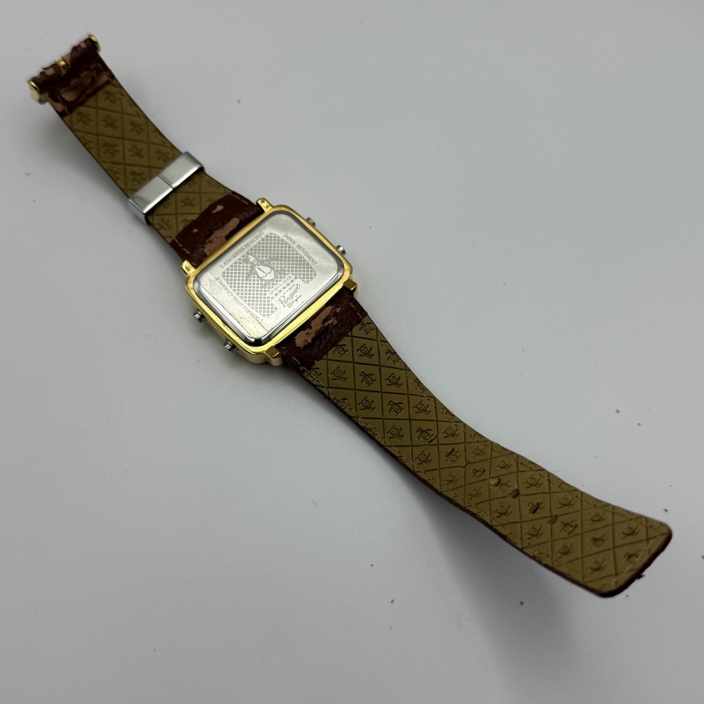 An Original Penguin Digital Quartz Watch Gold Tone Case Japan Working 41mm