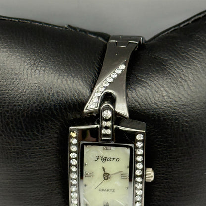 Figaro Italian Design Ladies Quartz Watch Crystal Accents Japan Working 19mm