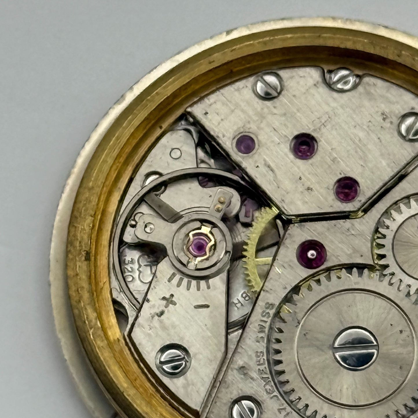 Peseux 320 Watch Movement Avia Manual Wind Vintage Swiss 17 Jewels Parts 30.4mm