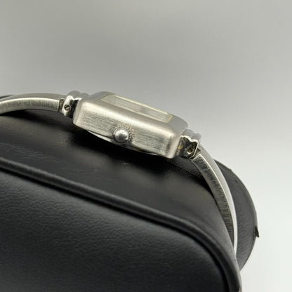 Oasis Ladies Quartz Watch B95 Silver Tone Bracelet Working 20mm 5.5 Inches