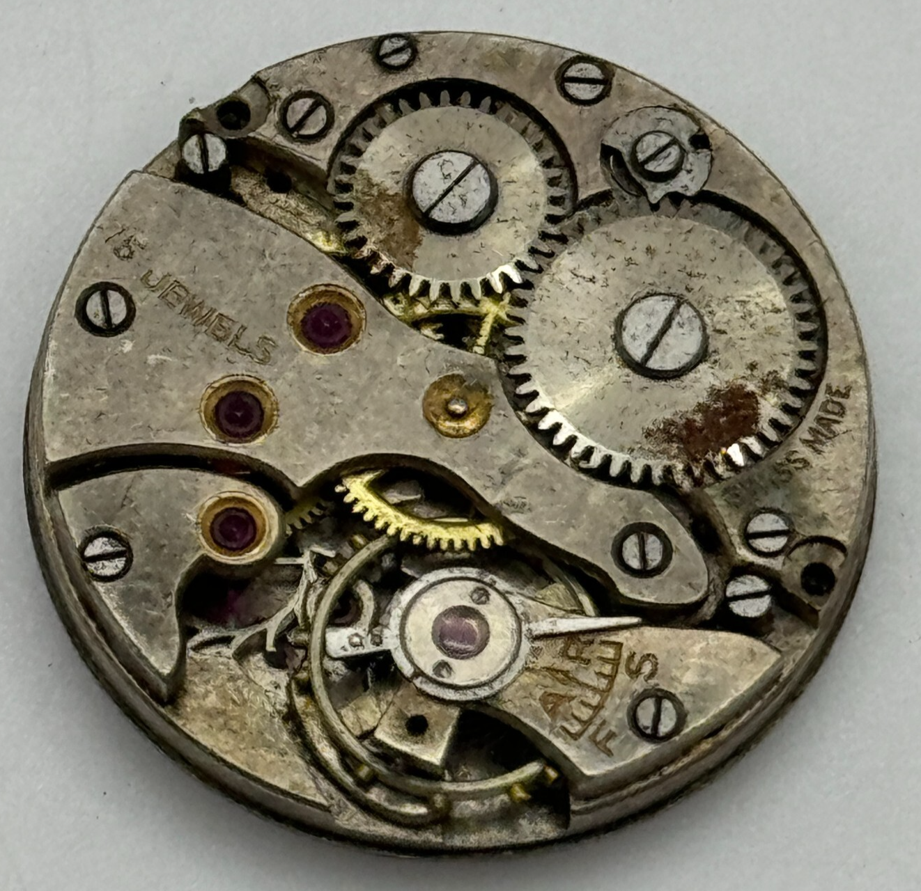 23.6mm Unidentified 15 Jewels Manual Wind Watch Movement Swiss Vintage PARTS