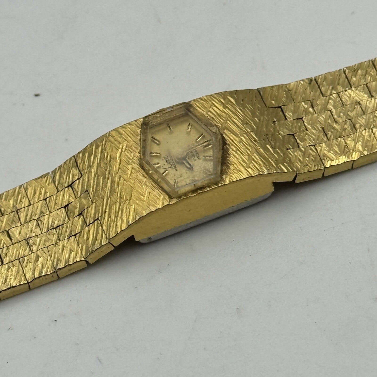 15mm Ladies Manual Wind Limit Gold Plated Swiss Watch NON WORKING