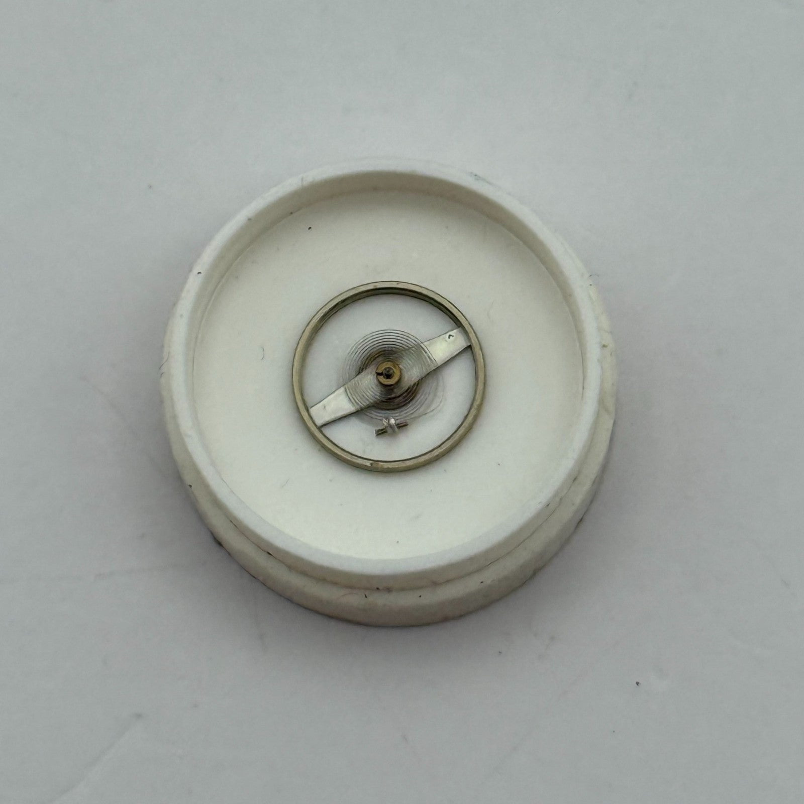 ST 69 Balance Complete And Spring 6 3/4–8’’’ 1155 Renata Watch Movement Parts