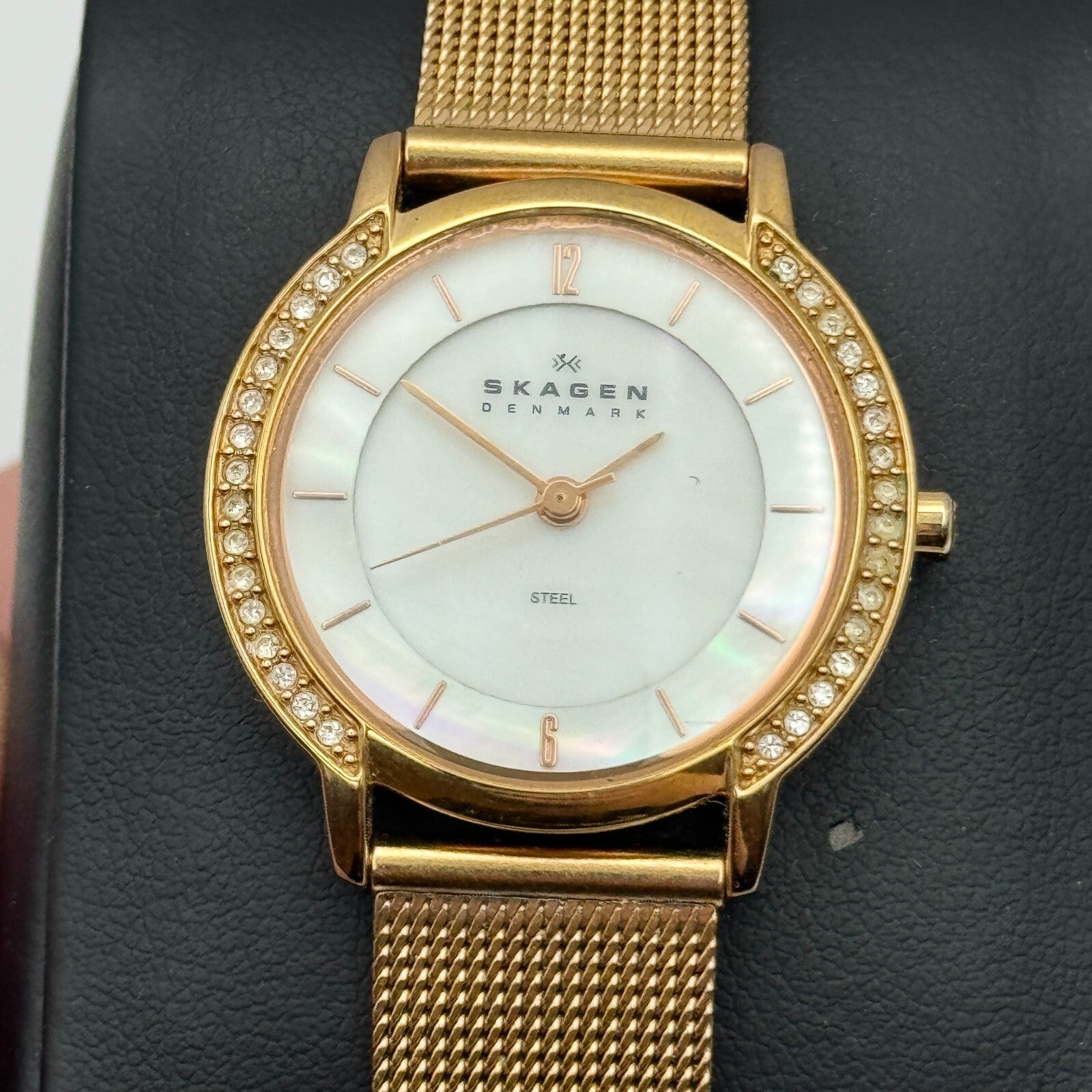 28mm Working Skagen Denmark 804SRR Steel Rose Gold Tone MOP Quartz Watch 8 Inch