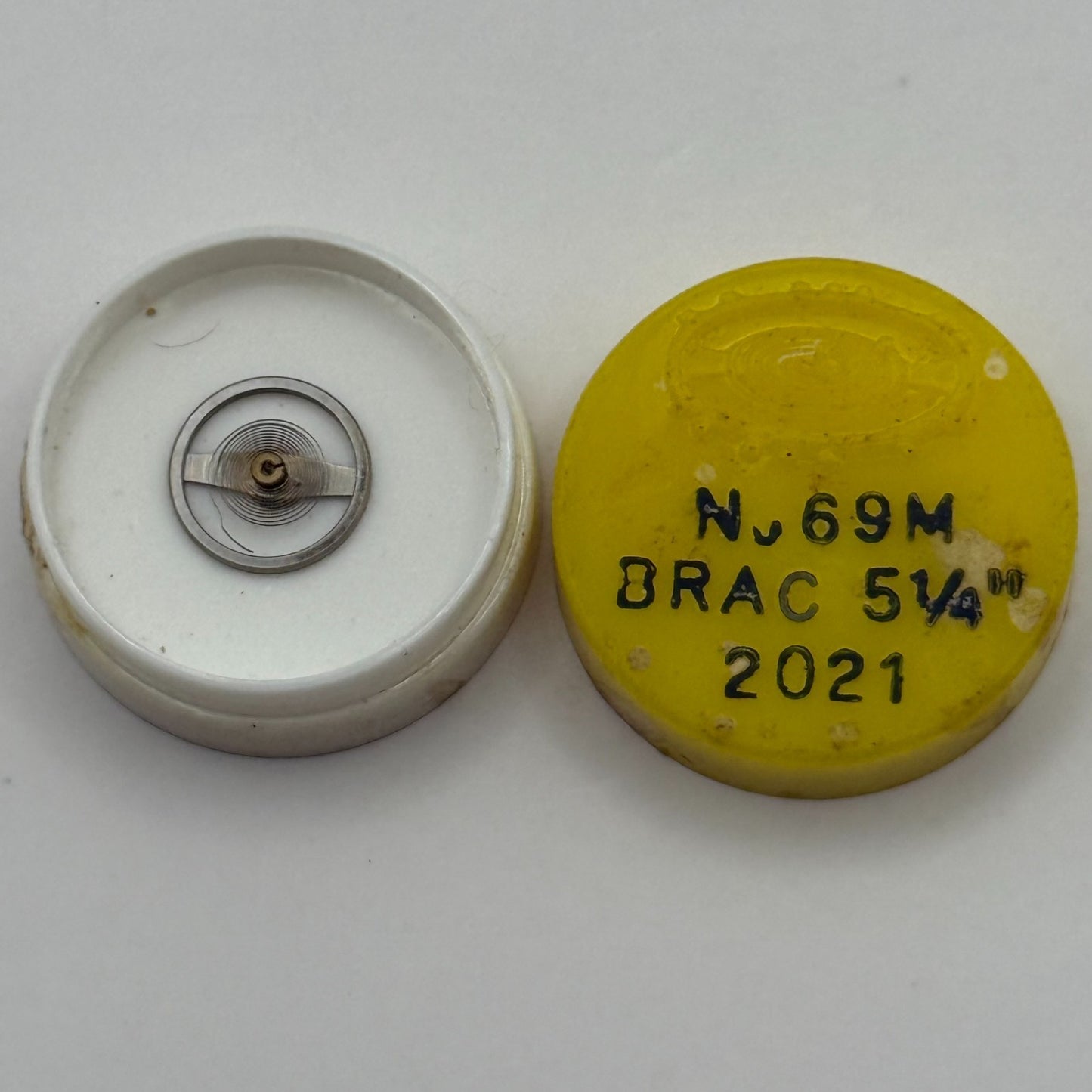 BRAC 2021 Balance Complete 5 1/4''' Renata 69 M Watch Movement Parts DAMAGED
