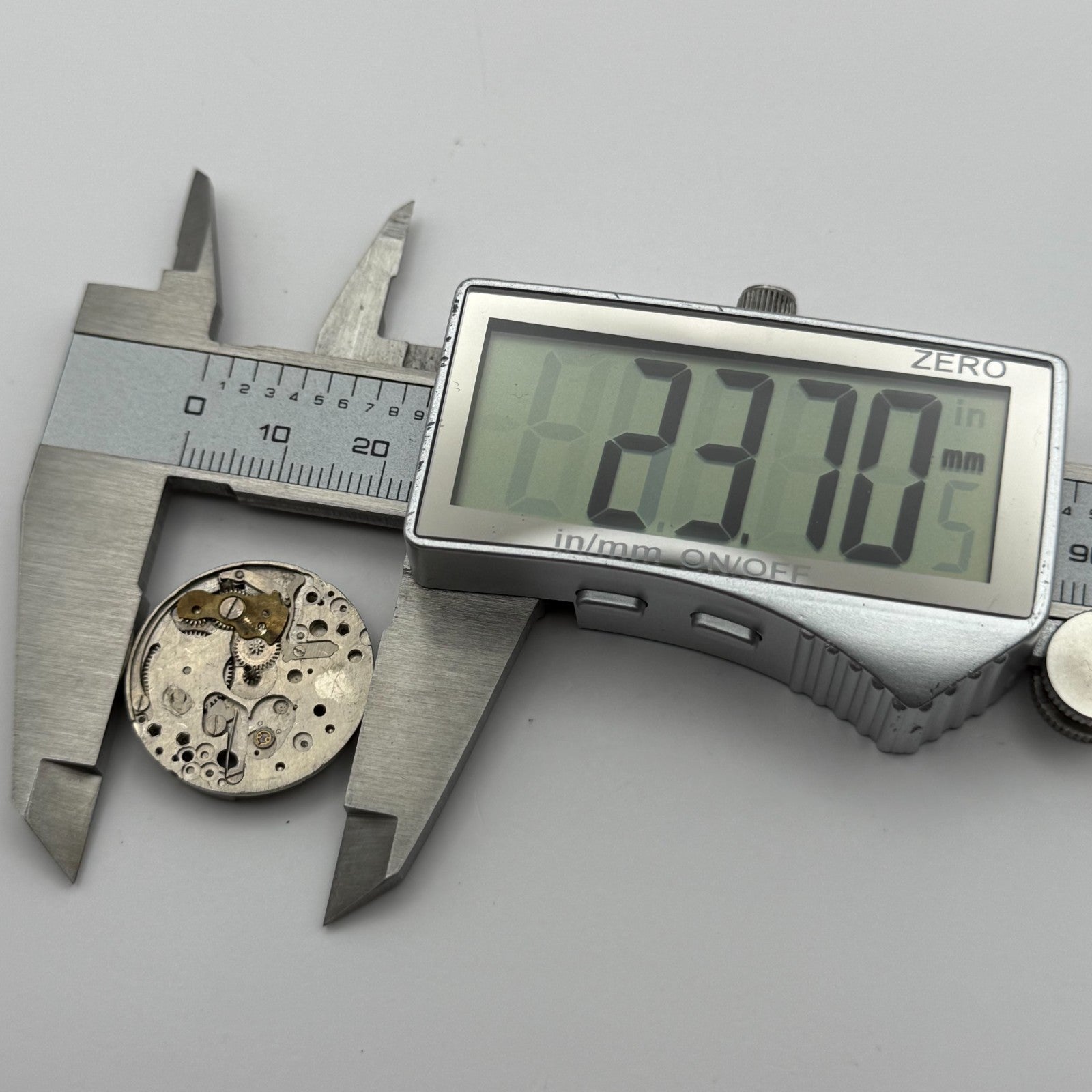 EB 1553 Watch Movement Ingersoll Manual Wind Vintage Swiss Parts Repair 23.7mm