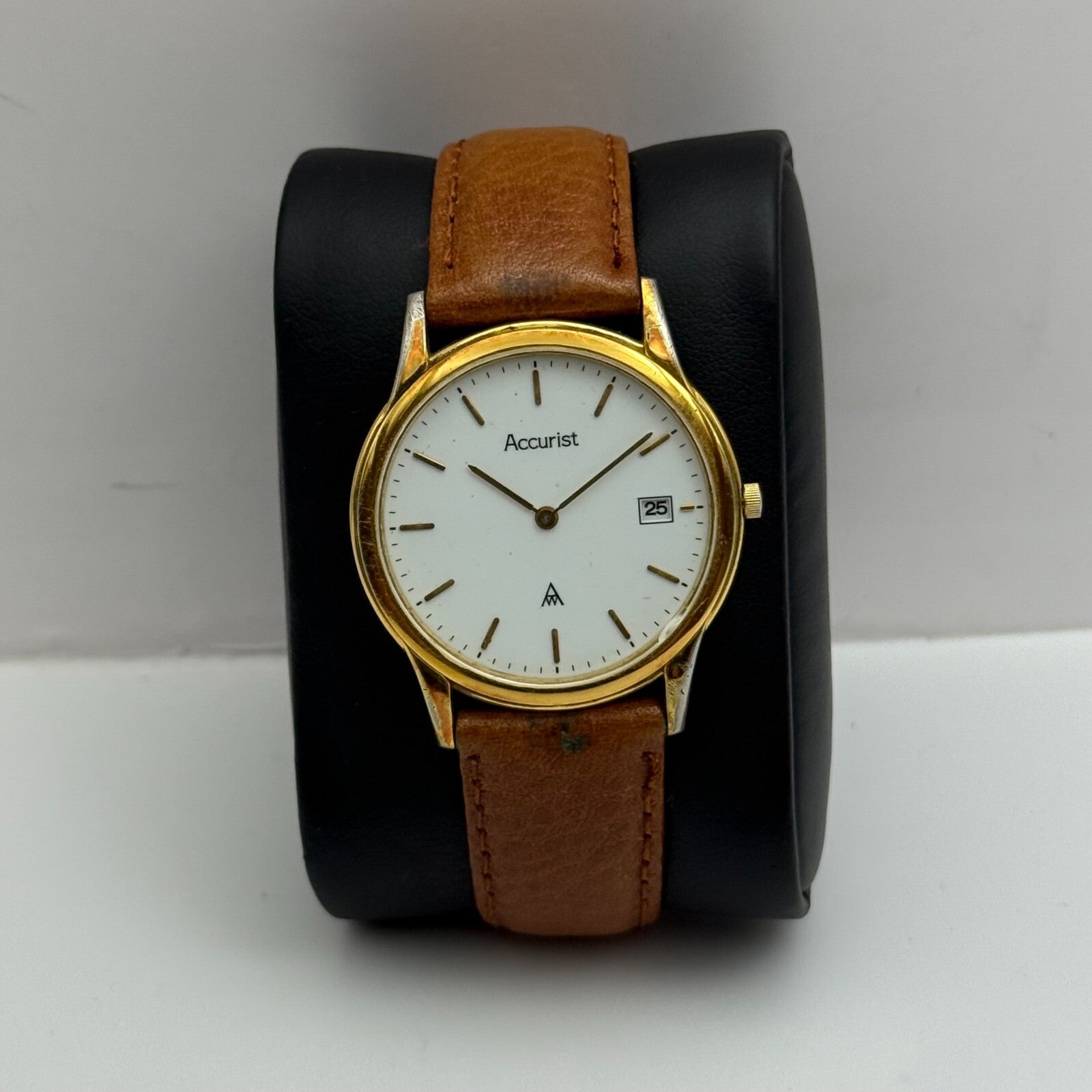 33mm Working Vintage Accurist 404000 Date Dial Leather Quartz Watch New Battery