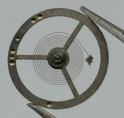 EB 1553 Balance Wheel Complete And Spring 10 1/2’’’ 466 Watch Movement Parts NOS