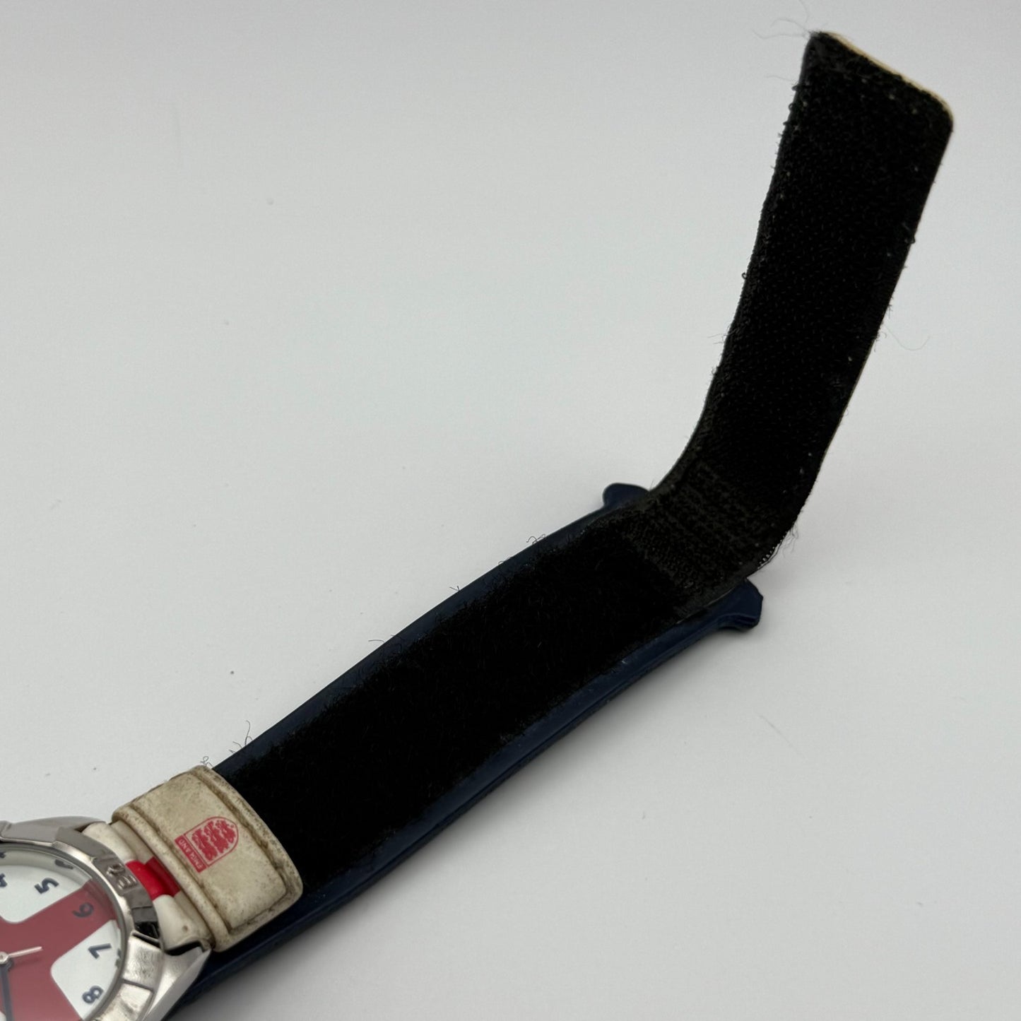 England National Football Men's Quartz Watch Red White Cross Dial Working 32mm