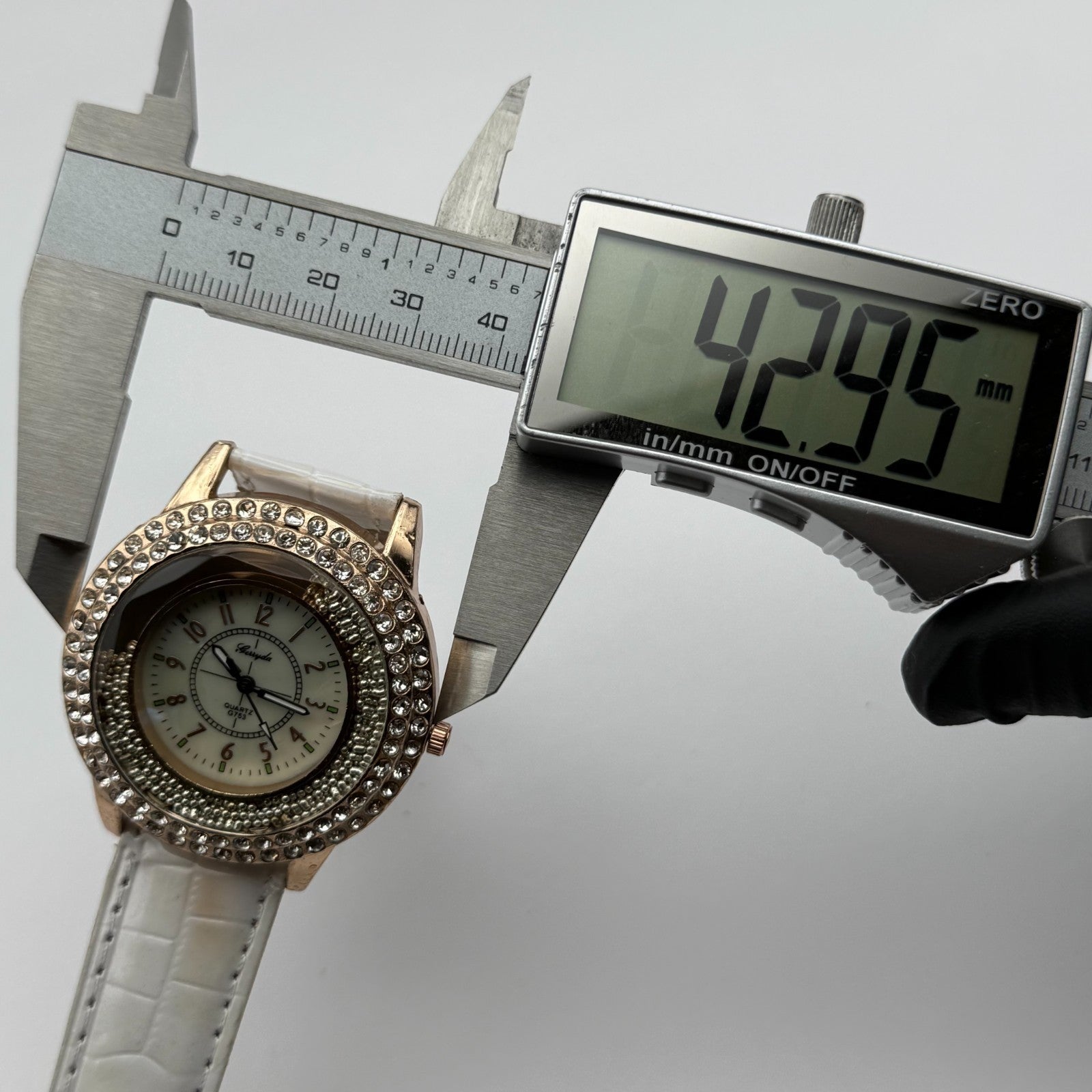 Gerryda Ladies Quartz Watch Rose Gold Crystal Accents White Strap Working 43mm