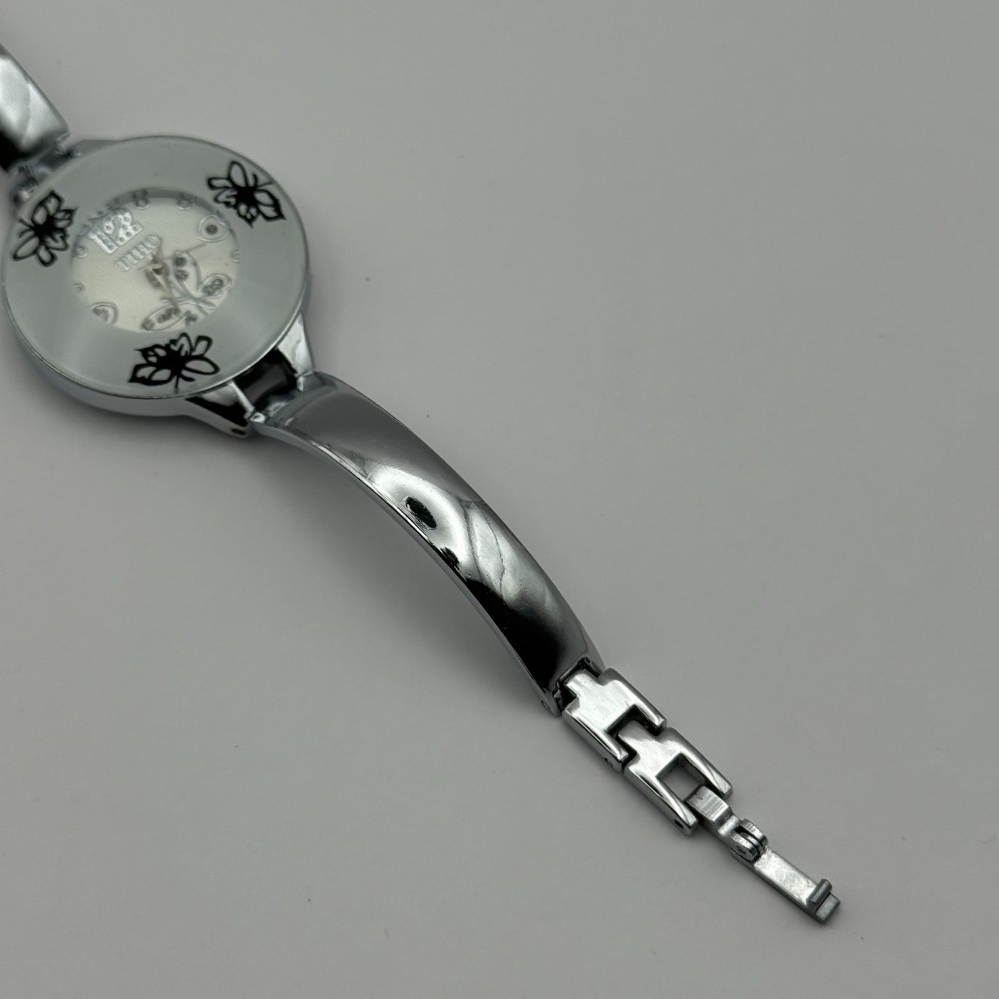 Tiho Ladies Quartz Watch Butterfly Design Dial Silver Tone Bracelet Working 30mm