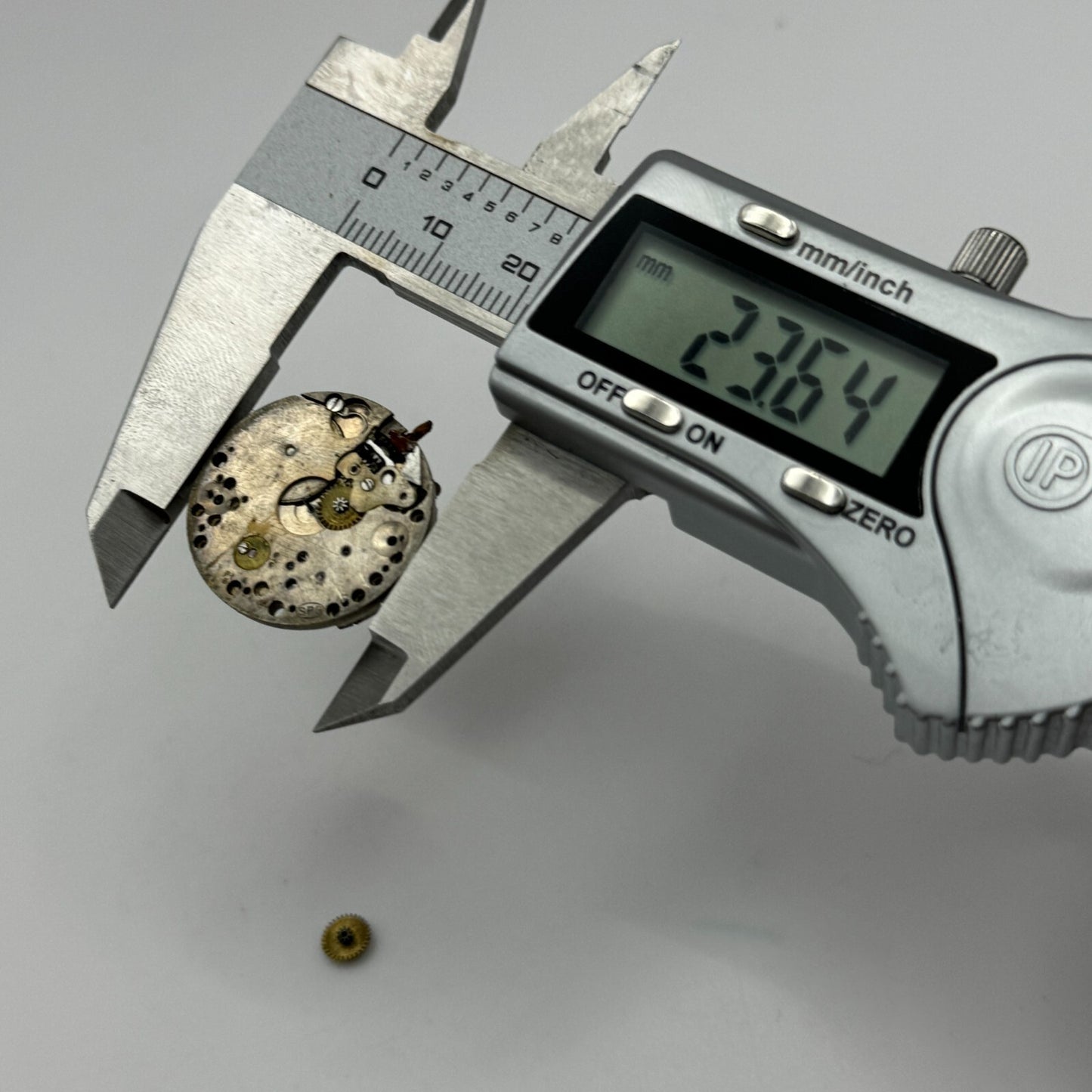 23.6mm Waleti SPG 15 Jewel Manual Wind Watch Movement Swiss Vintage PARTS REPAIR