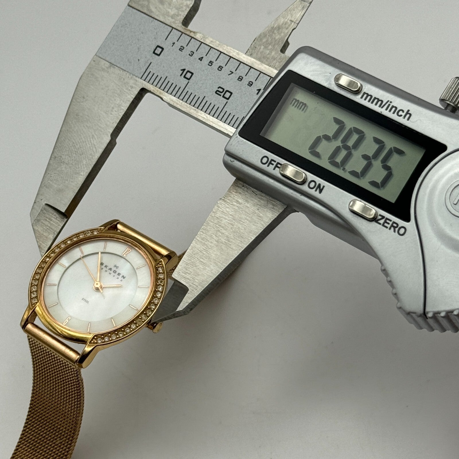 28mm Working Skagen Denmark 804SRR Steel Rose Gold Tone MOP Quartz Watch 8 Inch