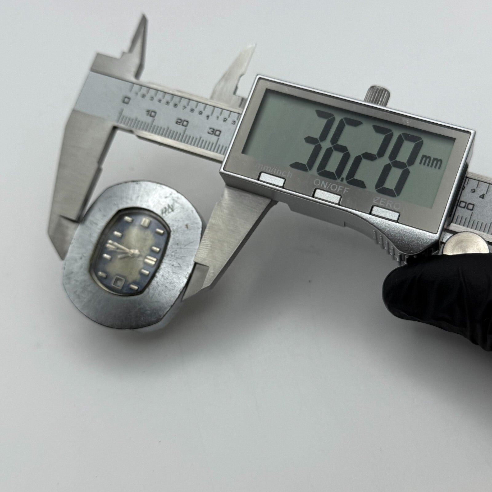 36mm Men’s Vintage Cronel Shock Protected Date Dial Swiss Watch PARTS REPAIR