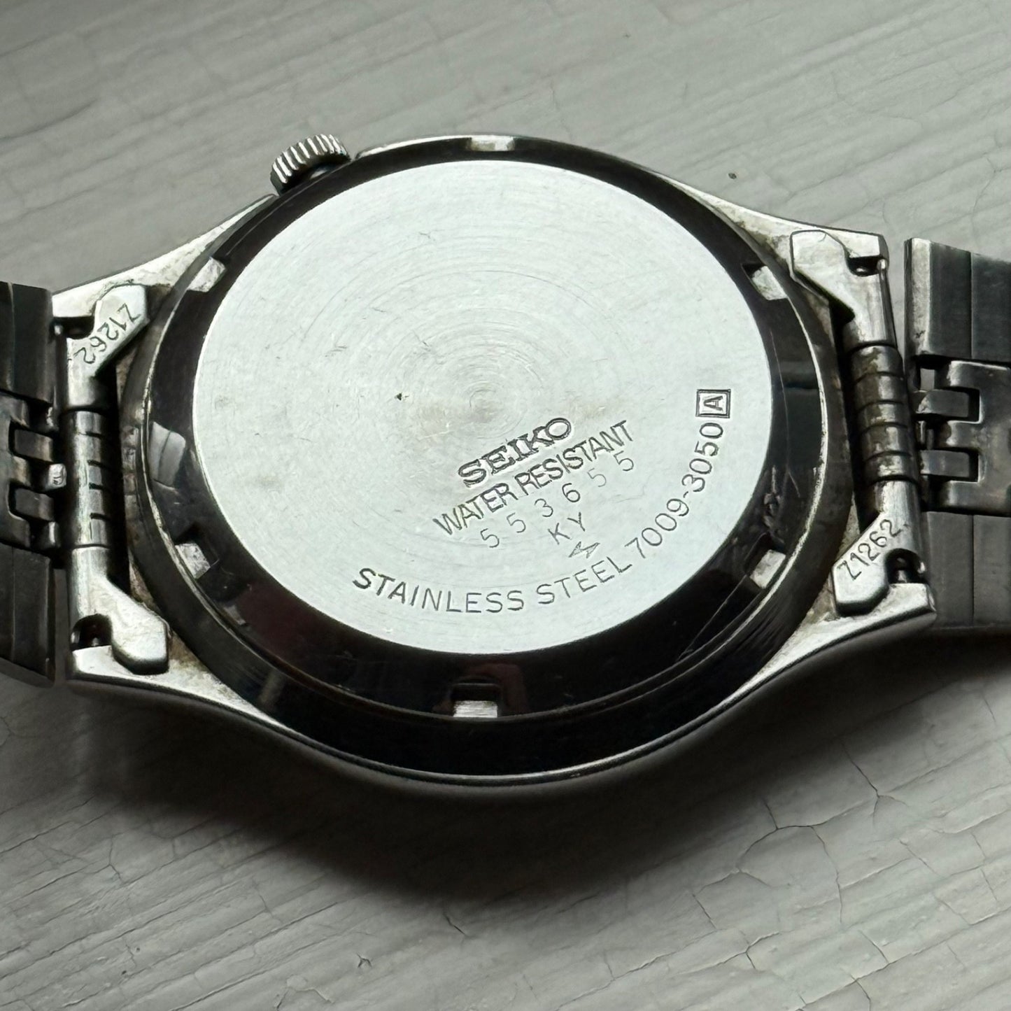 Men's Vintage Seiko 5 Watch Automatic Day Date 7009-3050 Bracelet 36mm To Repair