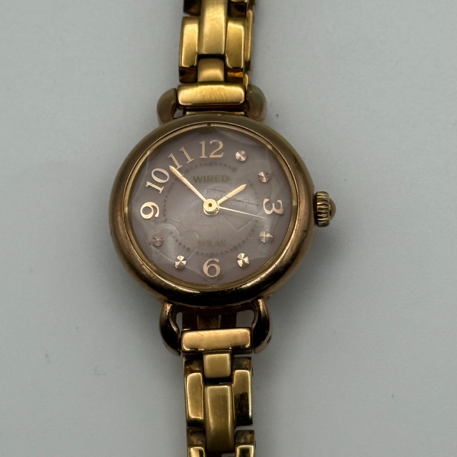 Seiko Wired Solar V117A Ladies Quartz Watch Gold Tone Bracelet 23mm UNTESTED