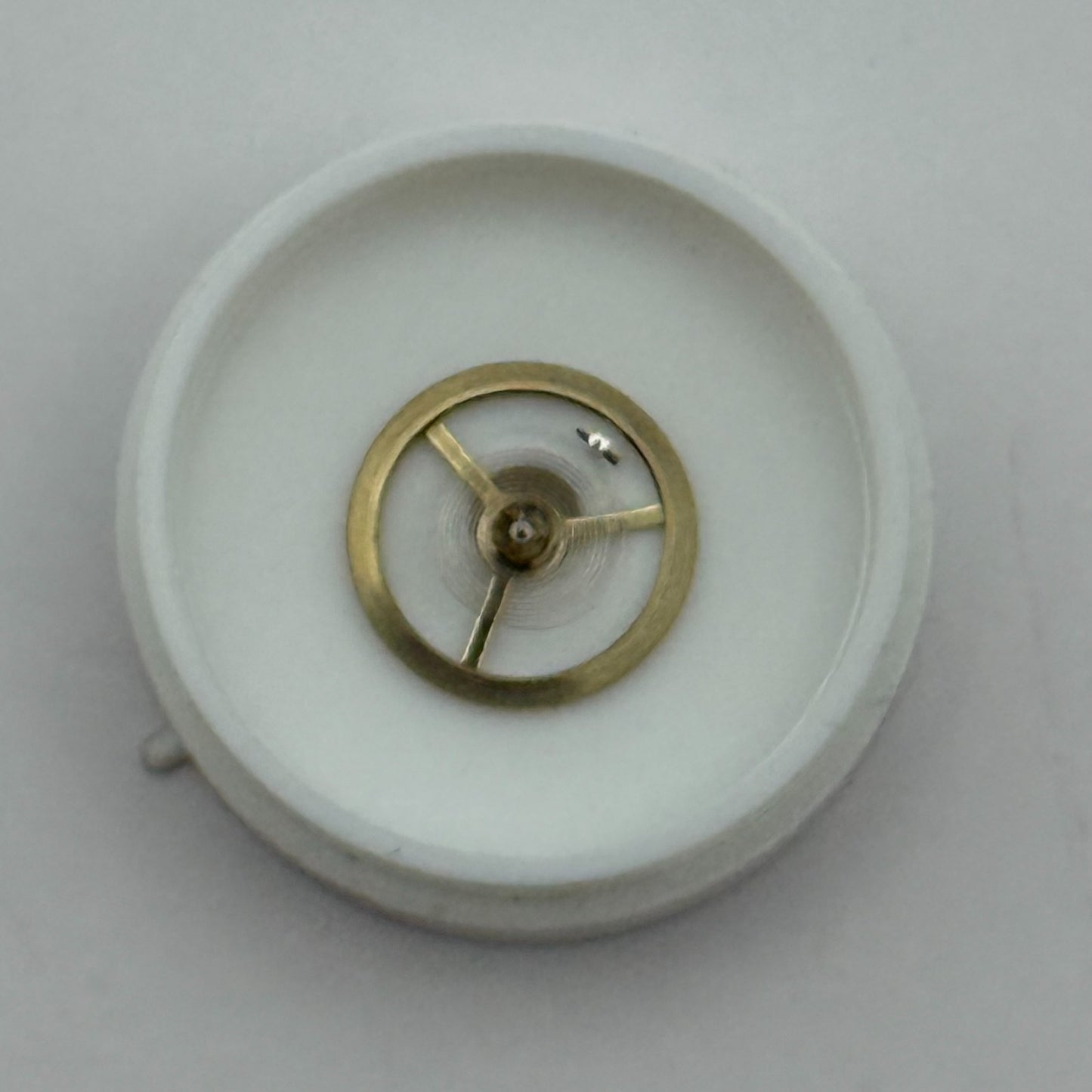 EB 1333 Balance Wheel Complete And Spring  8¾’’’ 118 Watch Movement Parts NOS