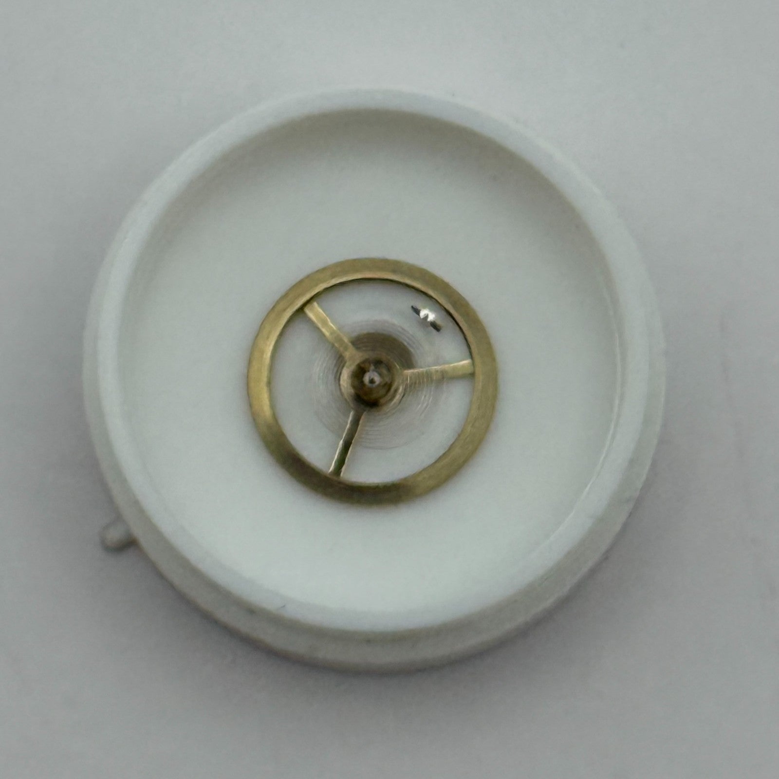 EB 1333 Balance Wheel Complete And Spring  8¾’’’ 118 Watch Movement Parts NOS