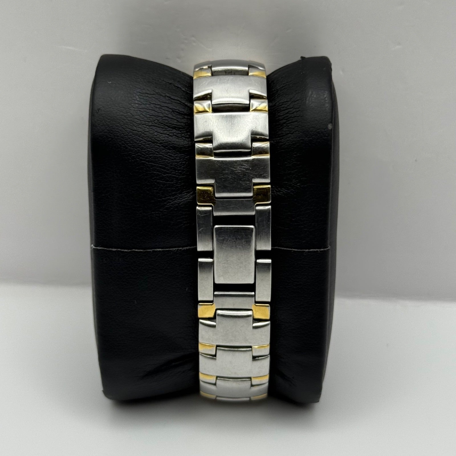 Vintage Pulsar Quartz Watch V701-X316 Two Tone Bracelet Working New Battery 27m