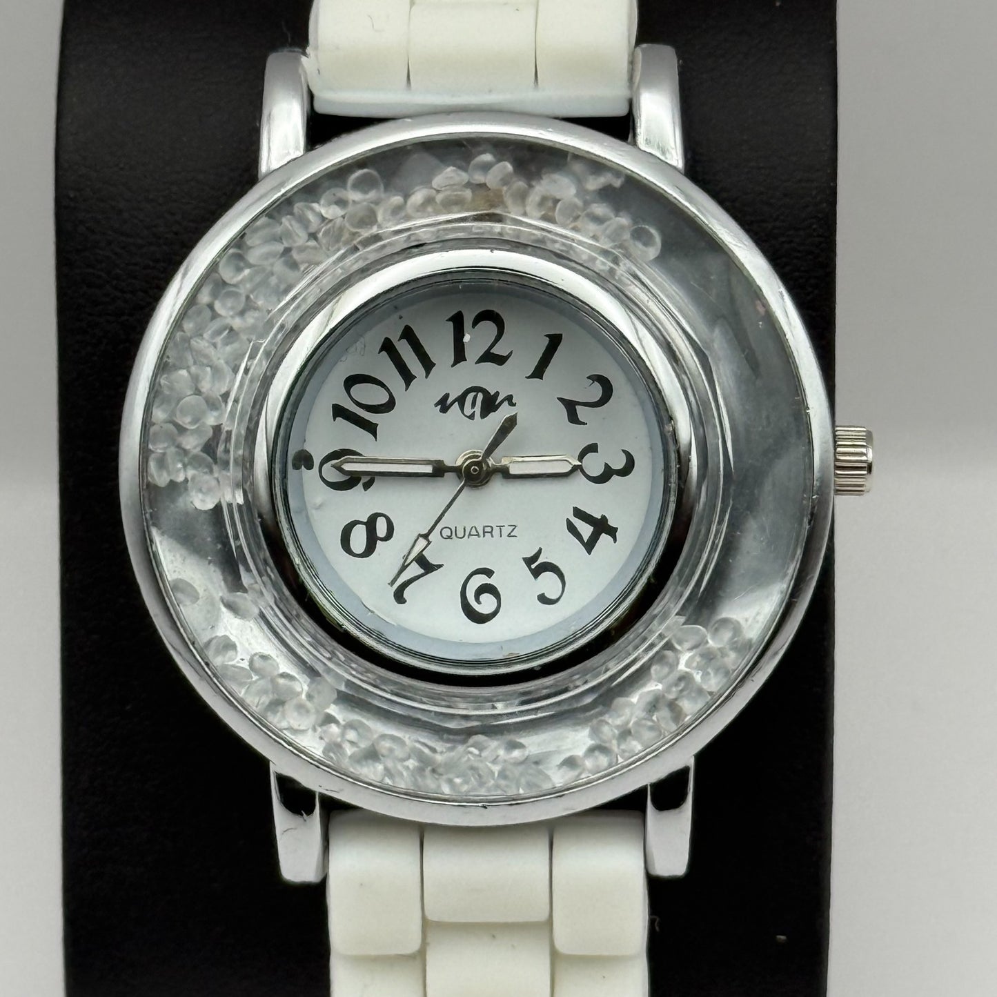 Ladies Fashion Quartz Watch Rhinestone Silver Tone White Strap Working 39mm