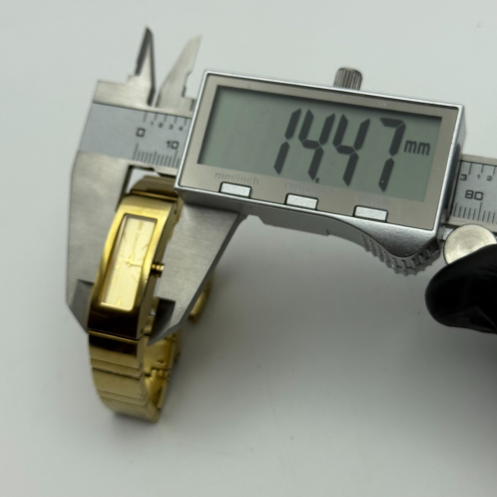 12mm Working Ladies Gold Plated DKNY NY-3814 Quartz Rectangle Watch 5.5 Inches