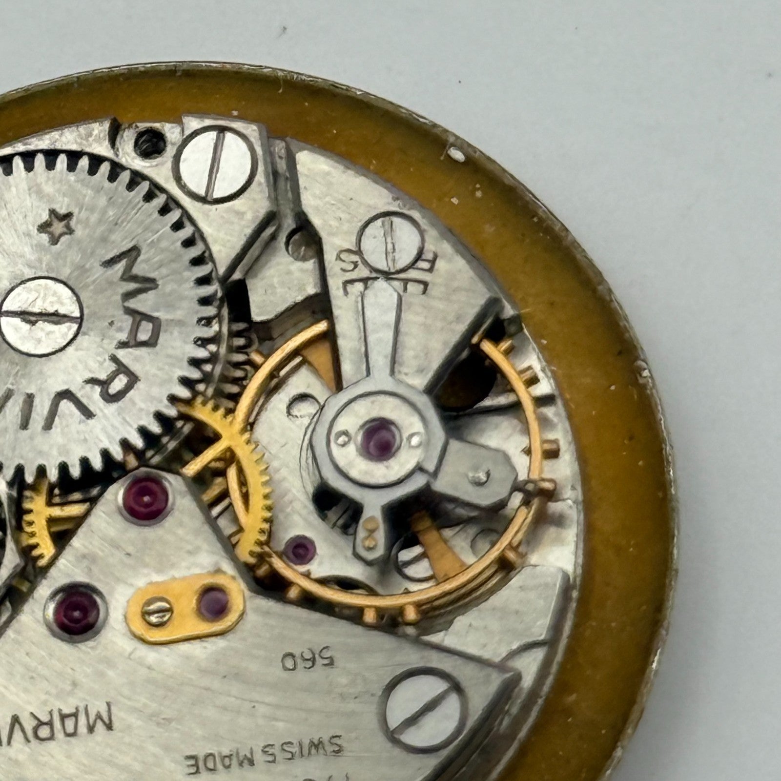 Marvin 560 Watch Movement Manual Wind Vintage Swiss 17 Jewels Parts 23.6mm