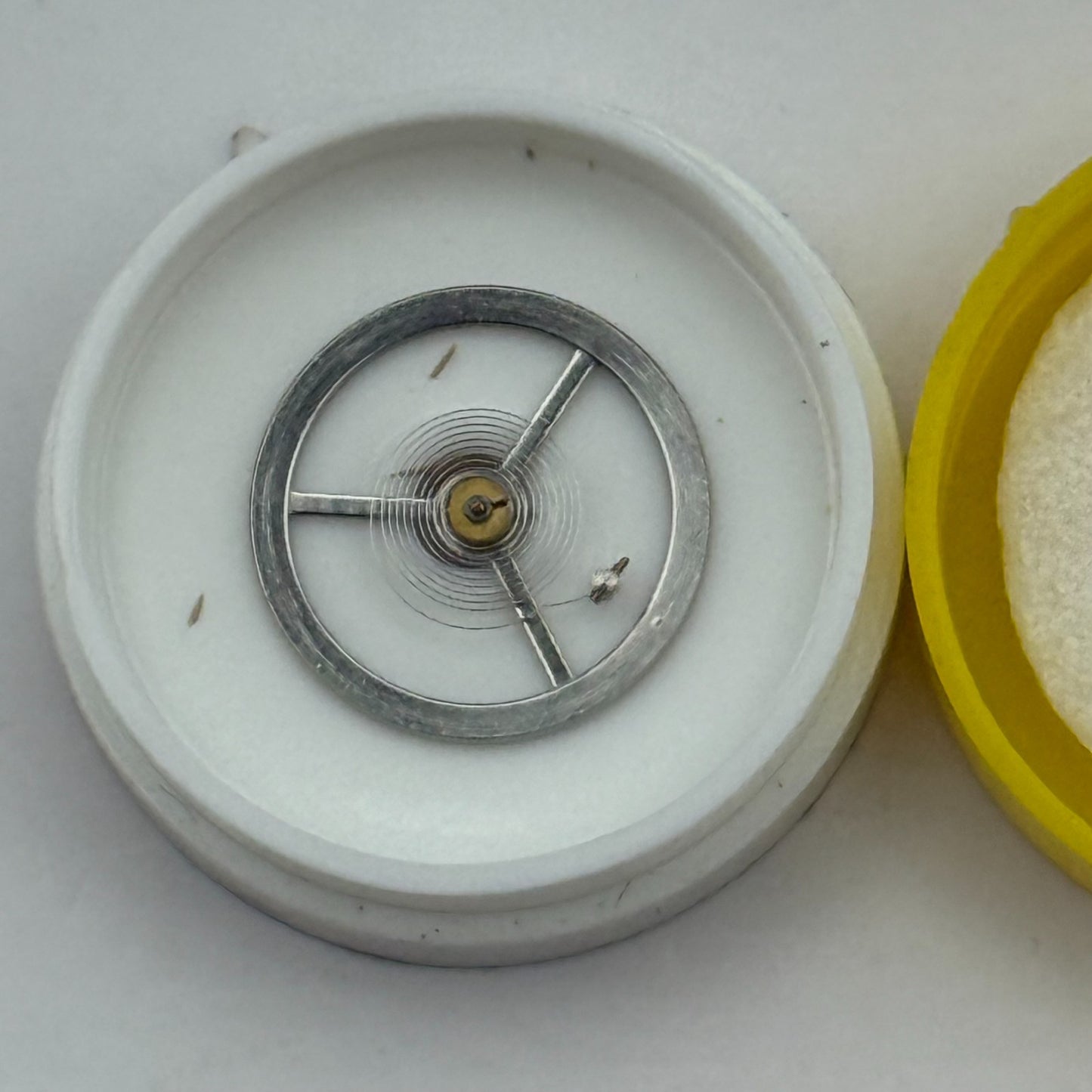 EB 1197 Balance Wheel Complete And Spring 10 1/2''' 109 M Watch Movement Parts