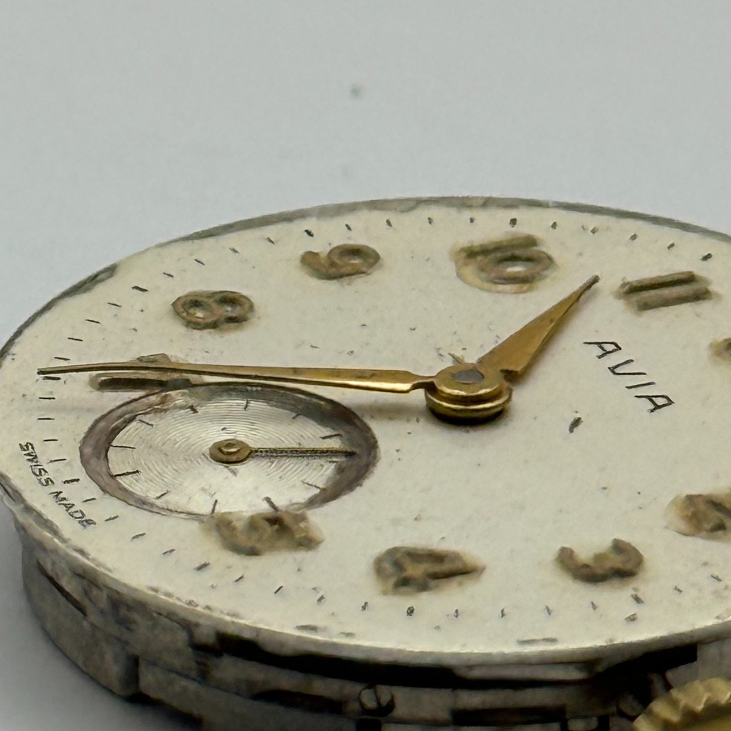 AS 1002 984 Watch Movement Avia Running Manual Wind Vintage Parts Repair 23.6mm