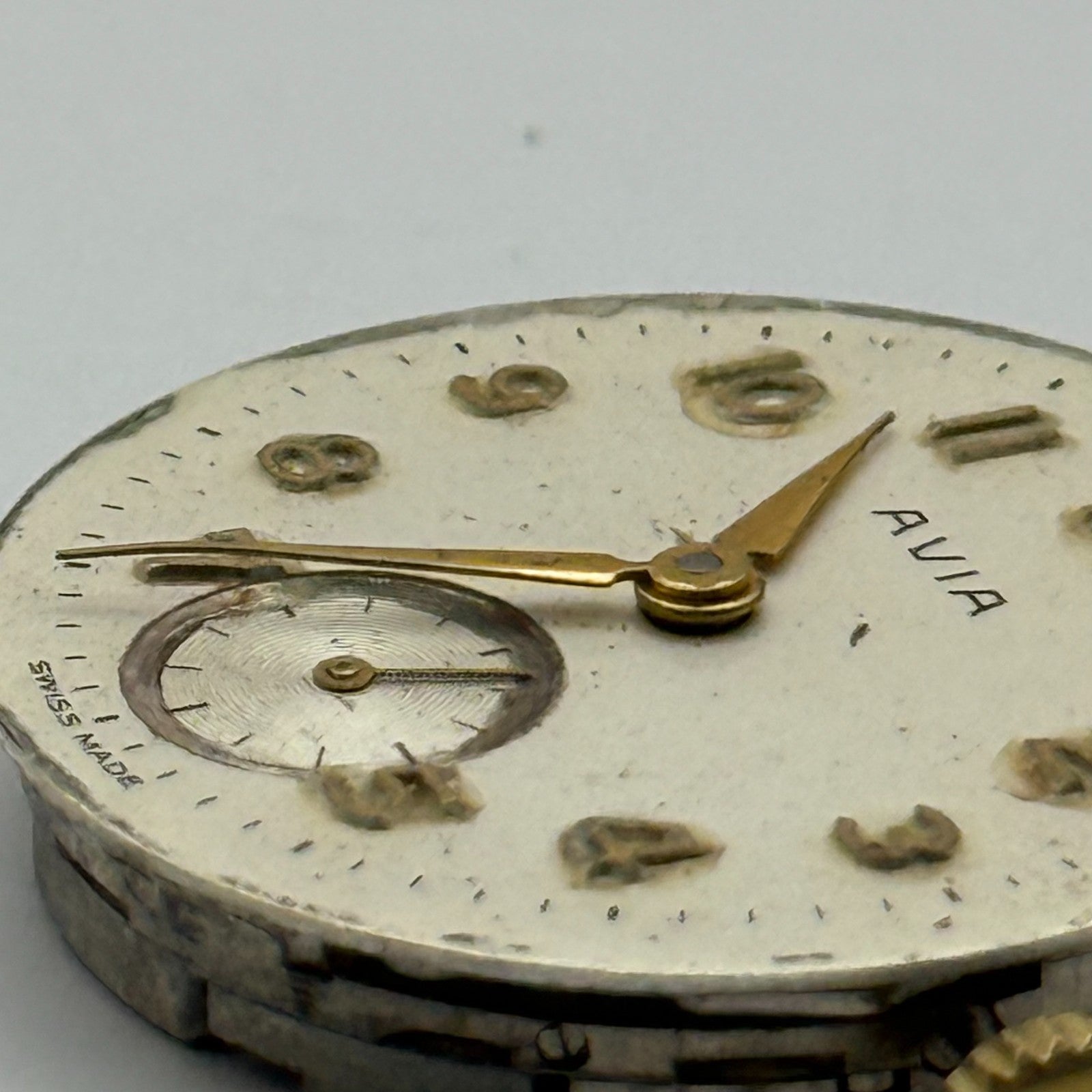 AS 1002 984 Watch Movement Avia Running Manual Wind Vintage Parts Repair 23.6mm