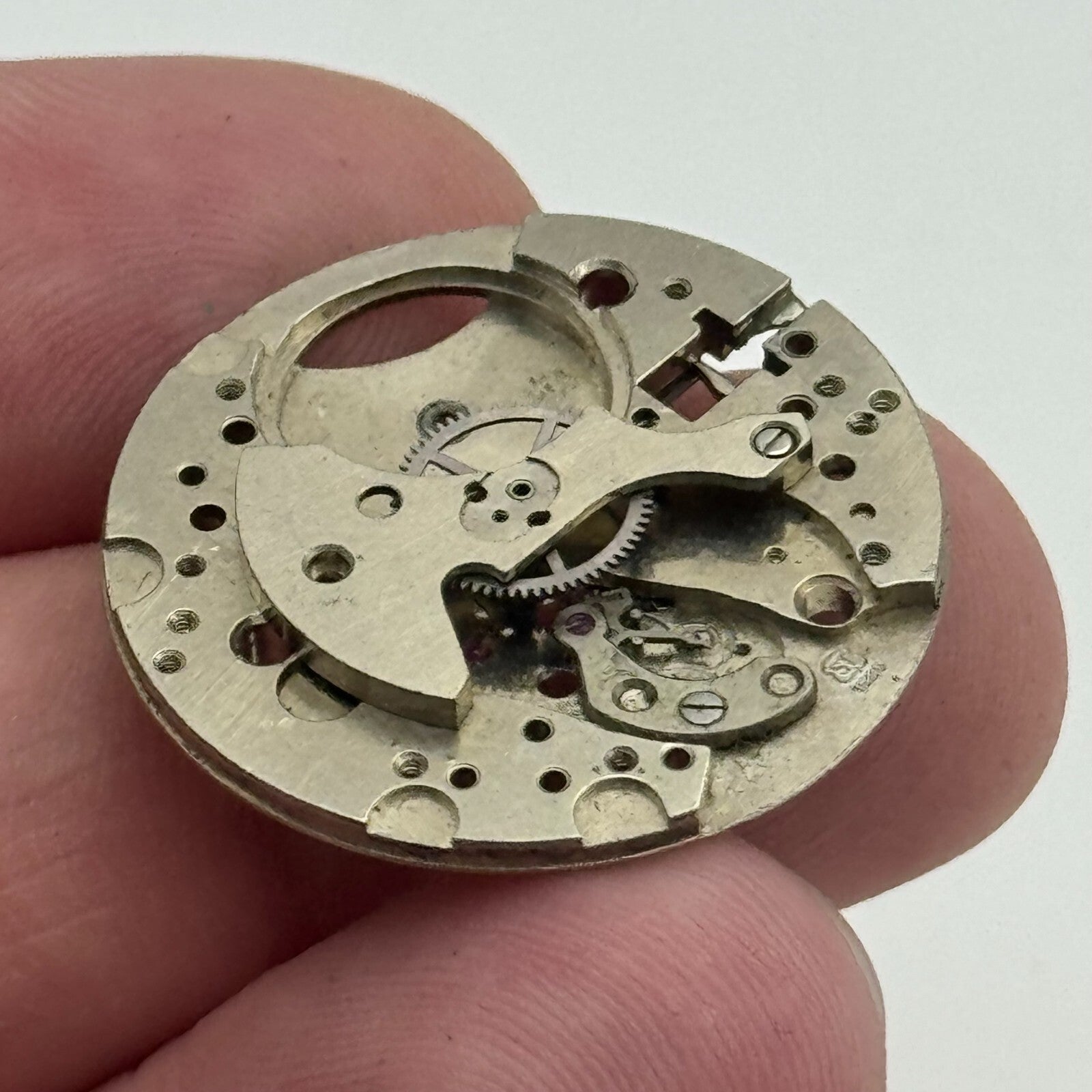 25.8mm Mens ST 1686 Manual Wind Partial Watch Movement Swiss Vintage PARTS SPARE