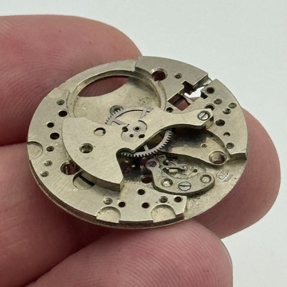 25.8mm Mens ST 1686 Manual Wind Partial Watch Movement Swiss Vintage PARTS SPARE