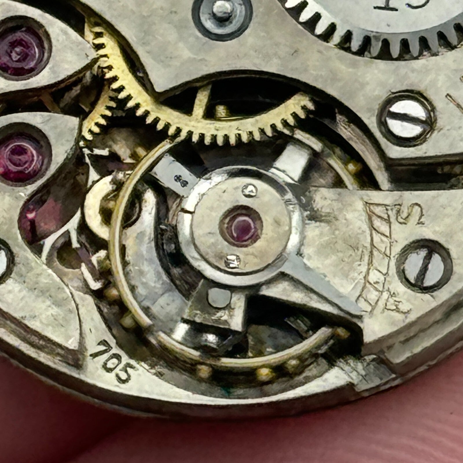 23.6mm Running Lavina Cal 705 Manual Wind Watch Movement Swiss Vintage PARTS