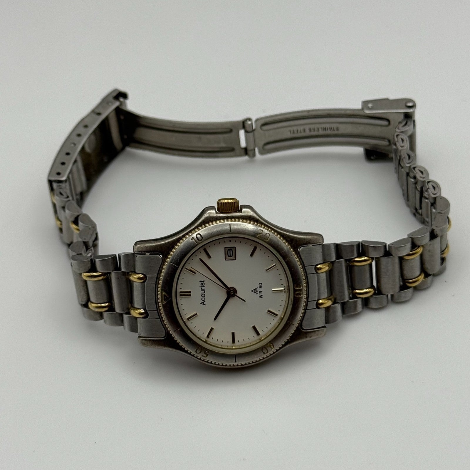 29mm Working Ladies Accurist WR50 Two Tone Date Dial Quartz Watch 5.5 Inches