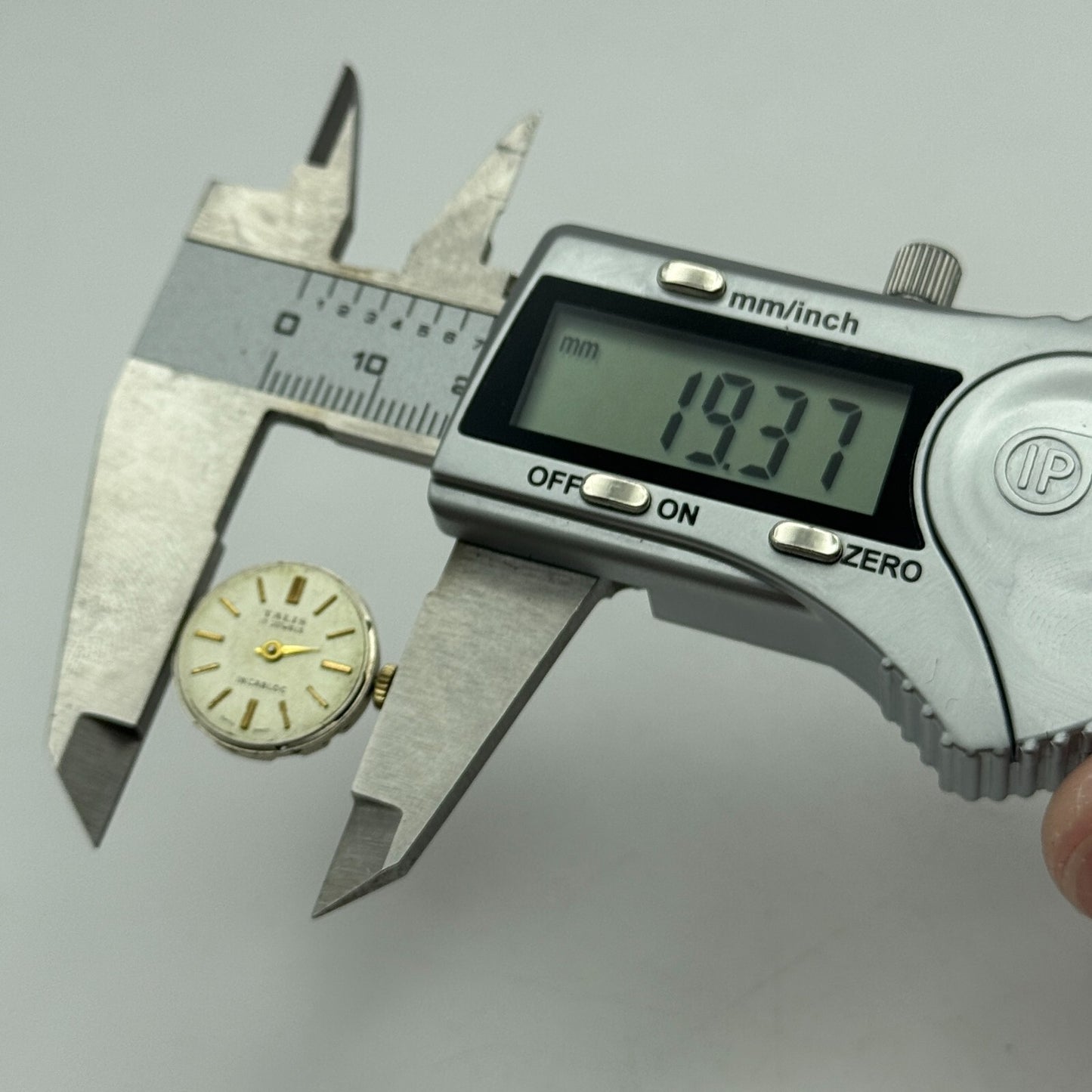 17.5mm Ladies Talis FHF 34 Balance Ok Watch Movement Swiss Vintage PARTS SPARES