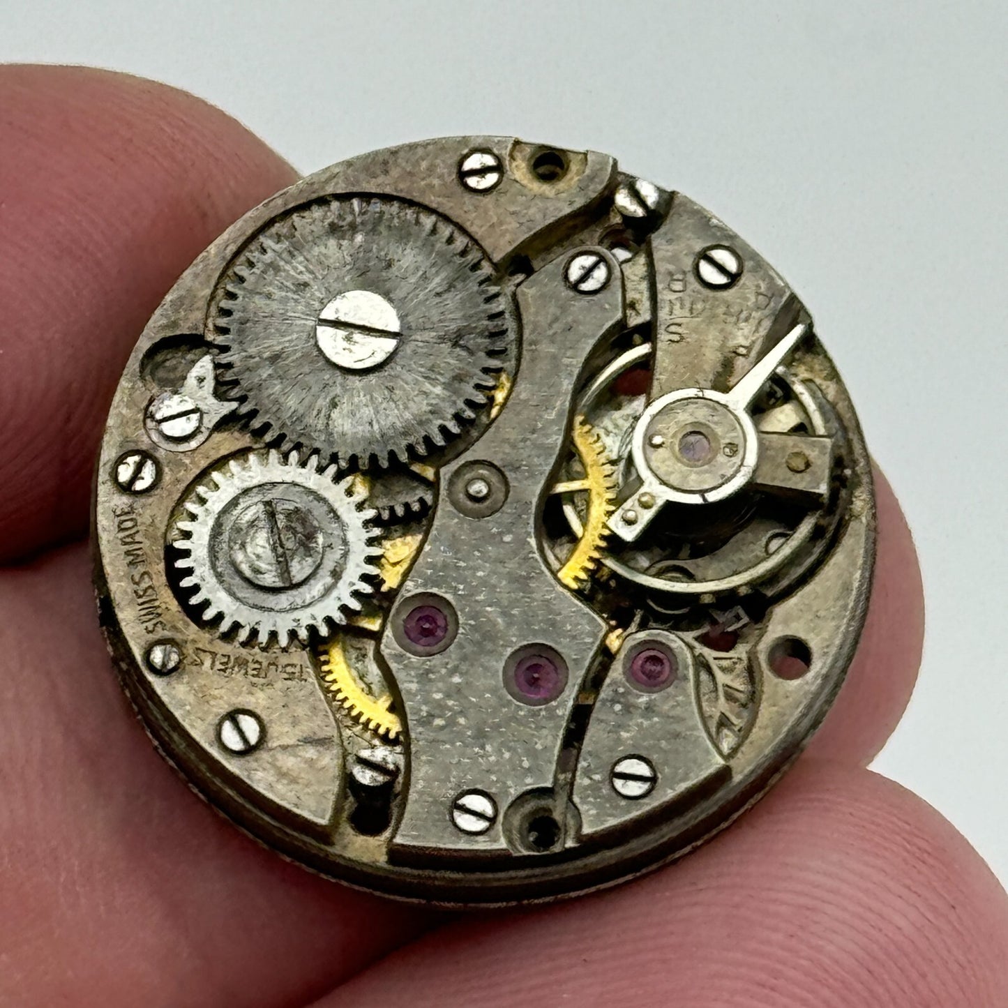 23.6mm Unidentified 15 Jewels Swiss Vintage Manual Wind Watch Movement PARTS