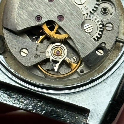 33mm Vintage Werax 17 Jewels 2009.n Shockproof Manual Wind Watch PARTS