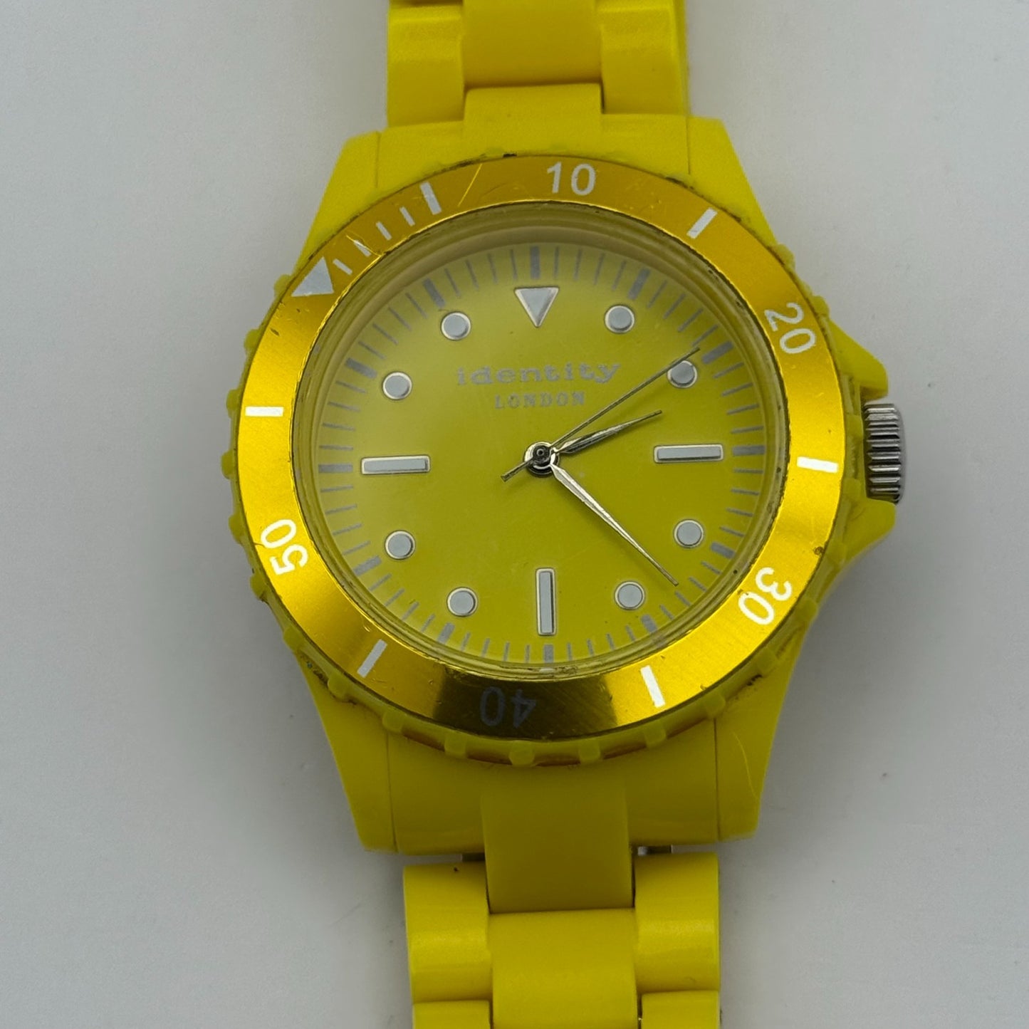 Identity London Unisex Kids Yellow Quartz Watch Bracelet Working 42mm