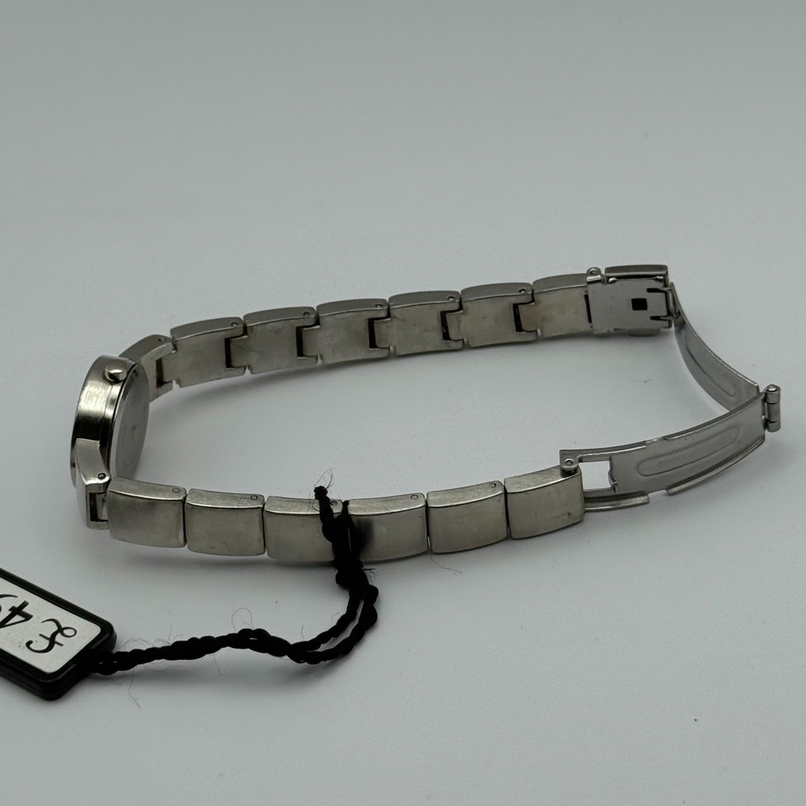 H H Ladies Quartz Watch Silver Tone Bracelet Steel Working 22mm 7 Inches