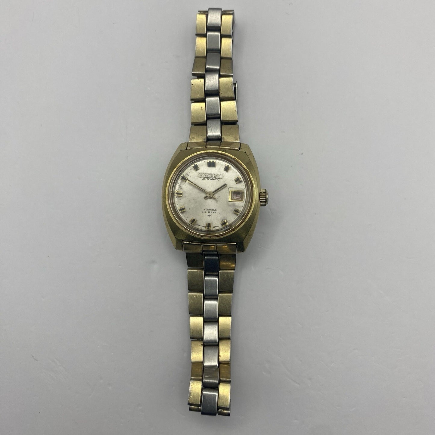 25mm RUNNING TO REPAIR Vintage Seiko Hi Beat 2205 - 0221 Ladies Watch 2205A