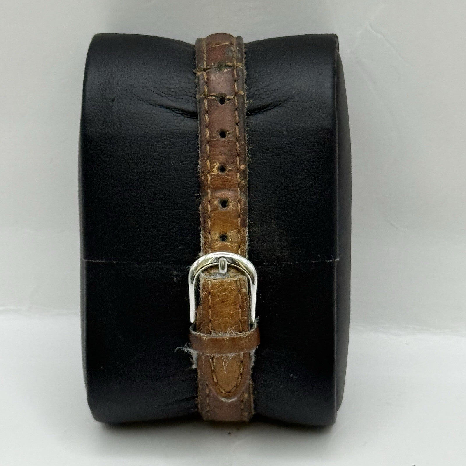 23mm Working Ladies Vintage Courreges Paris V401-0700 White Dial Quartz Watch