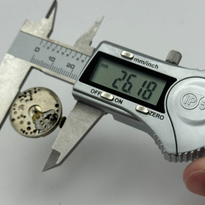 23.4mm Unidentified Cal 116 Manual Wind Watch Movement Swiss Vintage PARTS SPARE